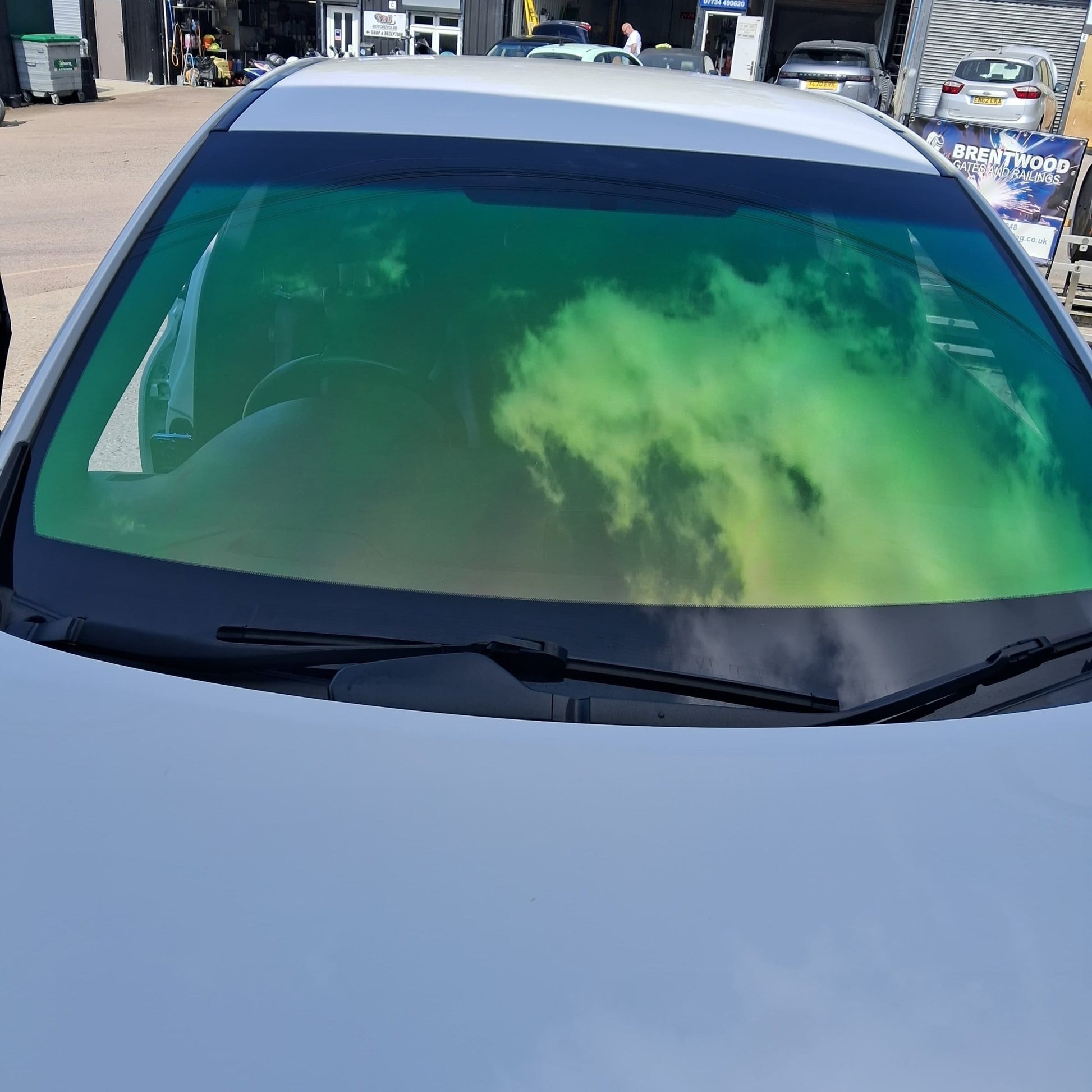 VTX Ultra Chameleon | Aurora Green 75% VLT (1.5m x 1.5m) - VTX FILMS